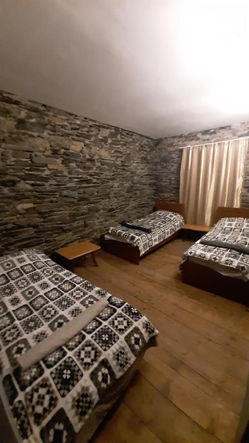Guesthouse Svanuri Sakhli Ushguli ภายนอก รูปภาพ
