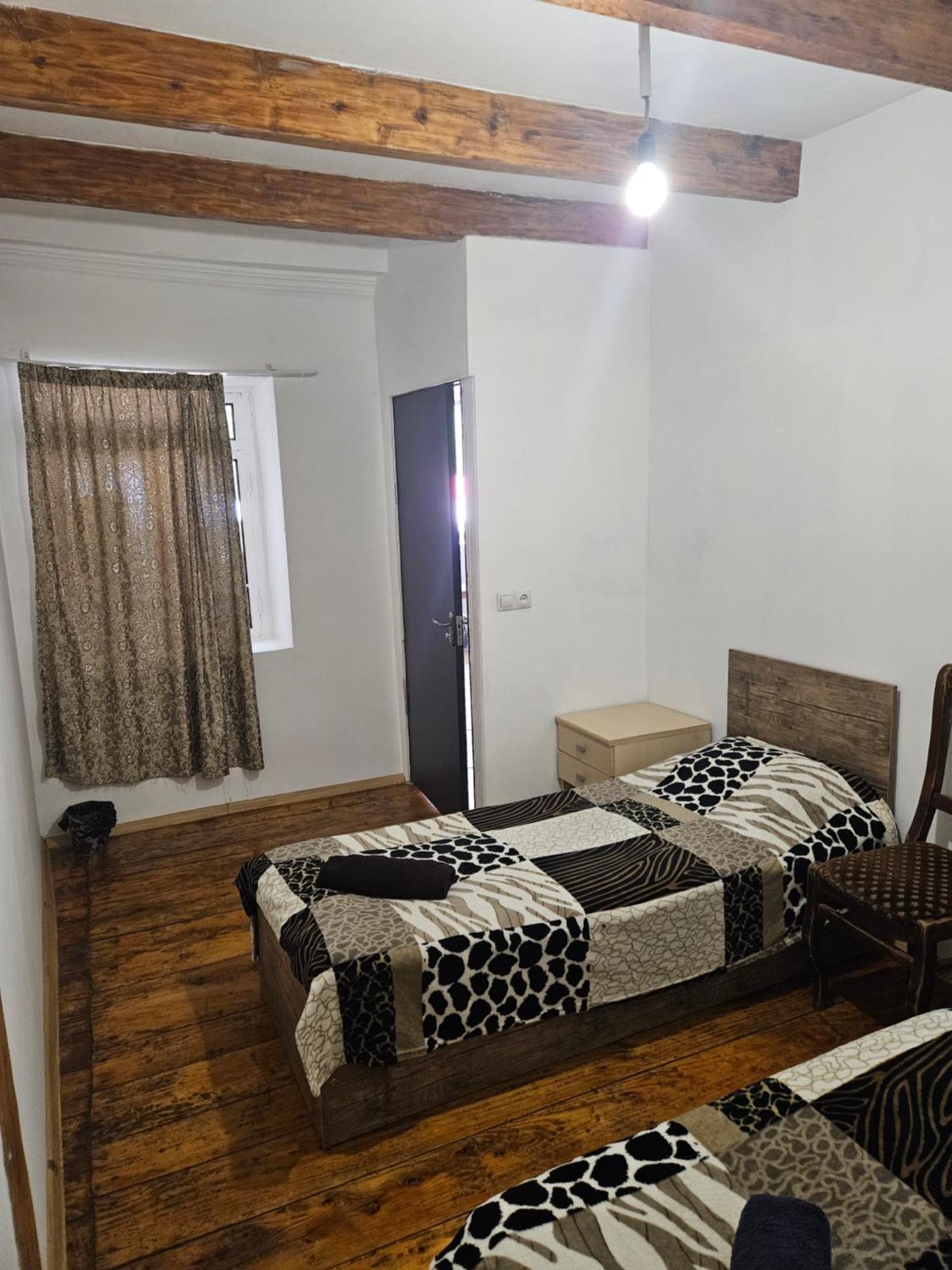 Guesthouse Svanuri Sakhli Ushguli ภายนอก รูปภาพ